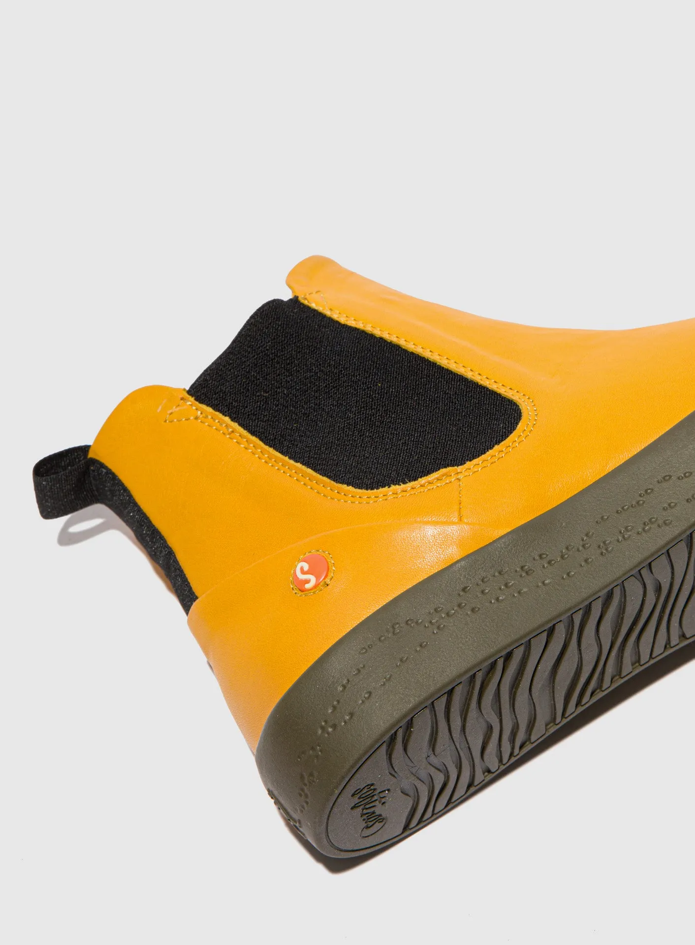 Chelsea Ankle Boots SAHA608SOF OCRE