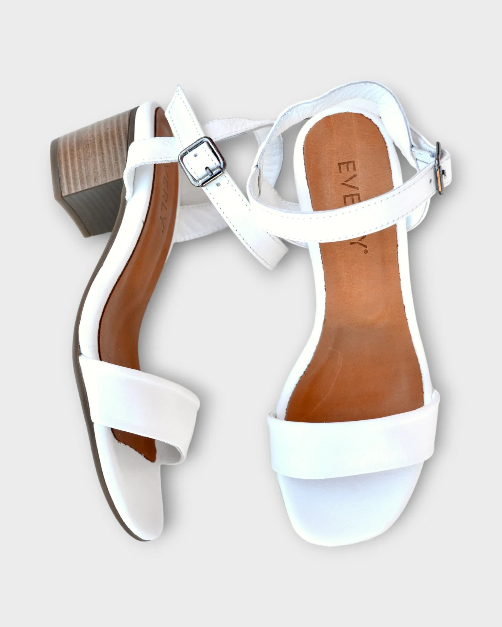 Everly Chelsea 02